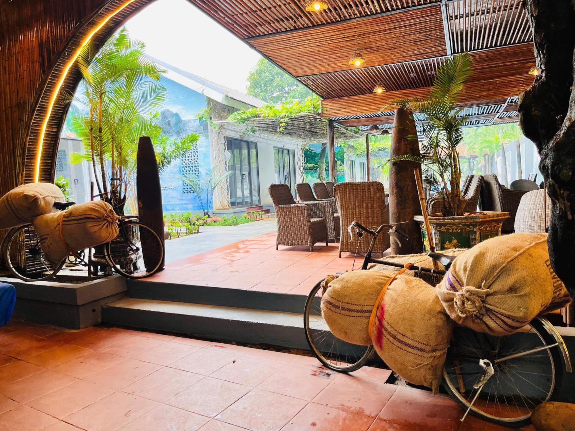 Commander Lodge Phong Nha Eksteriør billede